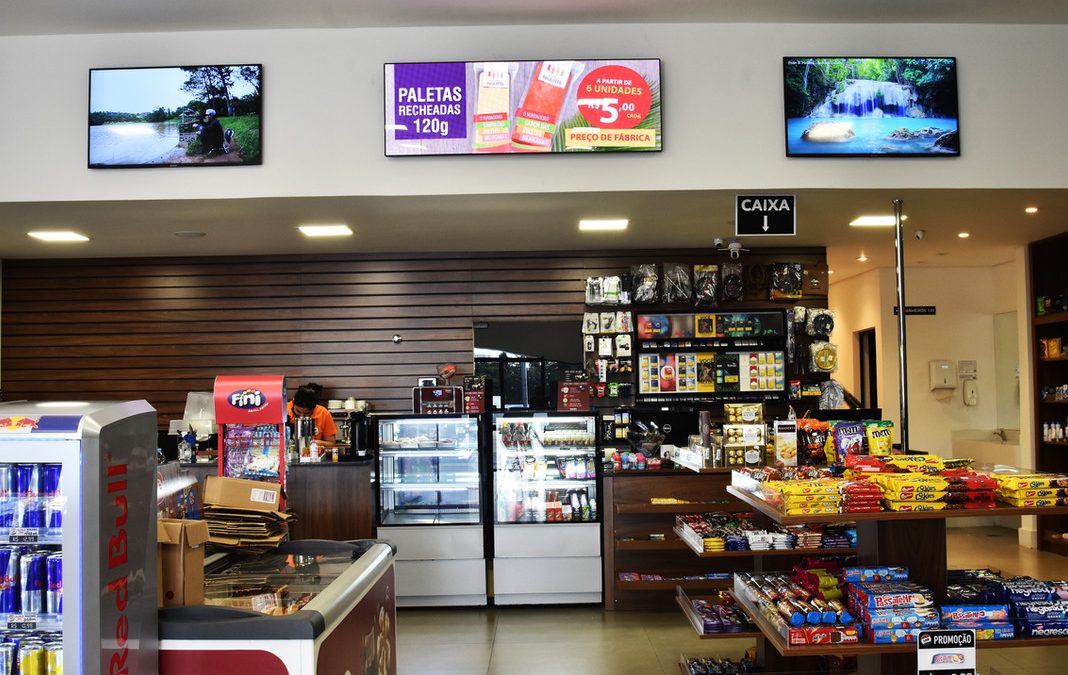 Painel de LED ou TV? Quais os tipos de digital signage que valem a pena?